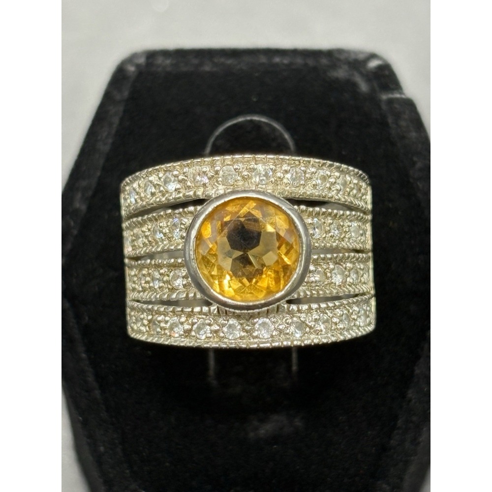 EUC Sterling Silver Citrine Band Ring 8 Grams Size 5.75 H19